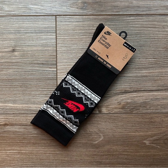 Nike | XL Socks in Black/Red (OS) - Picture 5 of 9